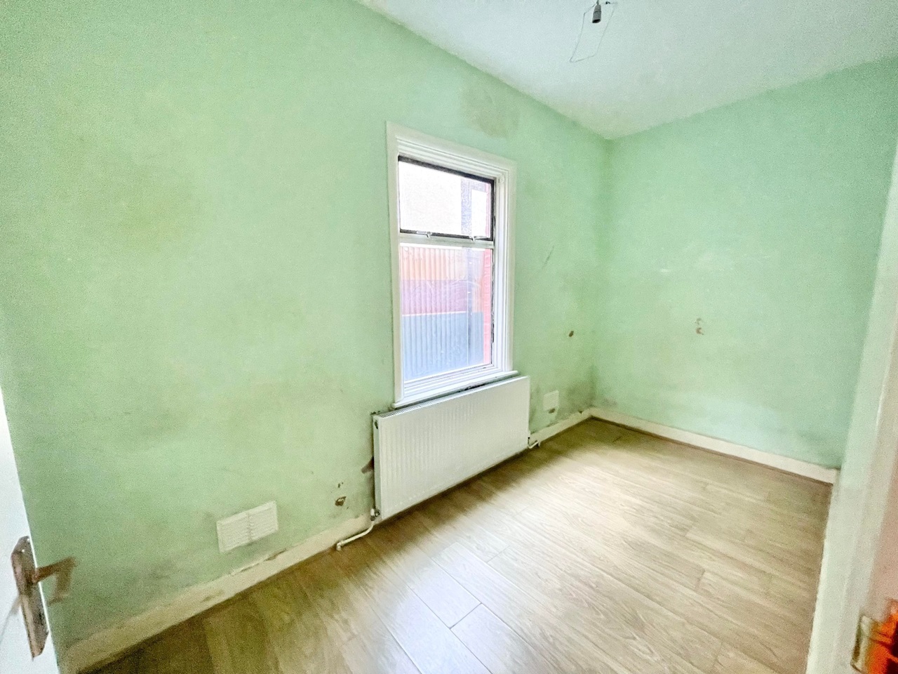 Ilford 2 Bed Flat, Ley Street, IG1 To Rent Now for £1,750.00 p/m