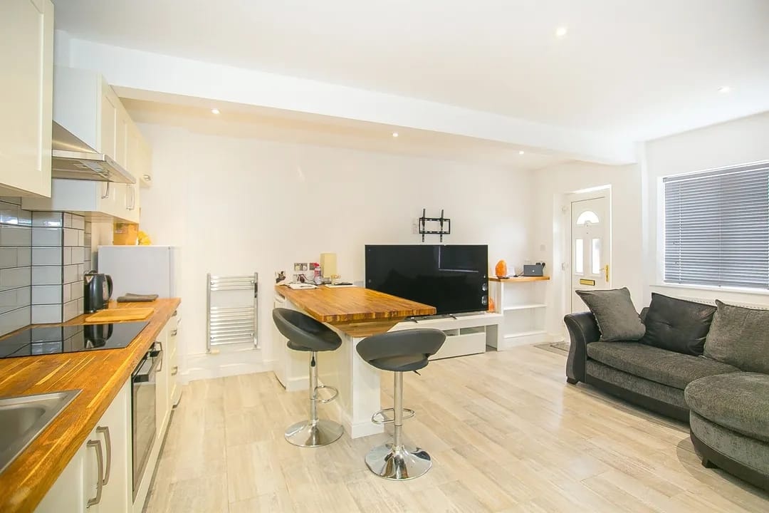 Amesbury, Salisbury 1 Bed Bungalow, Antrobus Road, SP4 To Rent Now