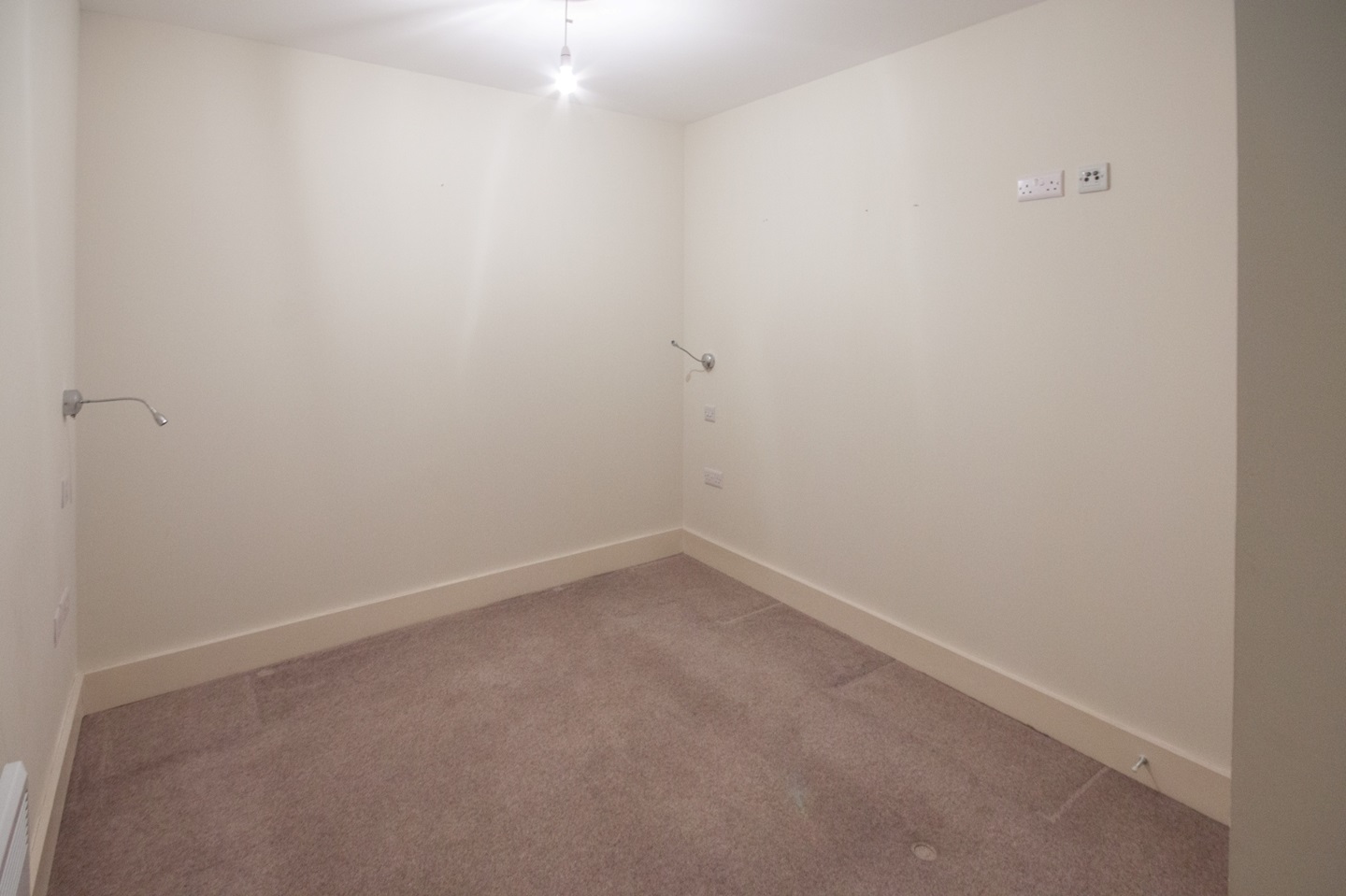 Cardiff 1 Bed Flat, Wellington House, CF11 To Rent Now for £847.00 p/m