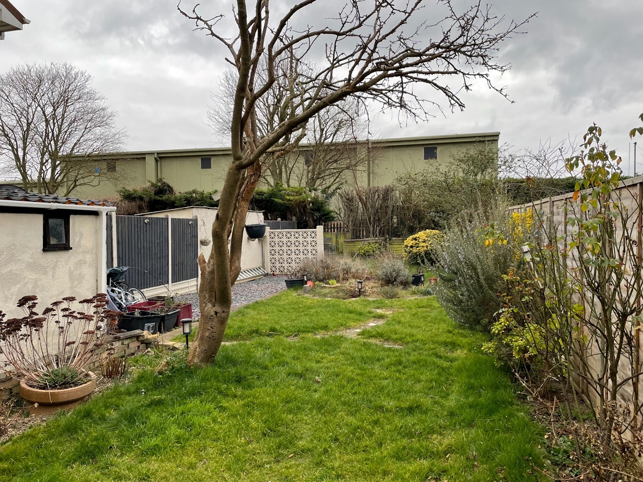 Bexleyheath 3 Bed SemiDetached House, Halcot Avenue, DA6 To Rent