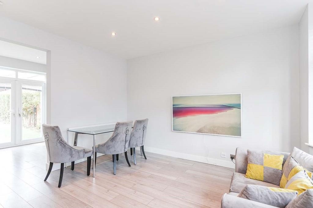 Sheffield 3 Bed SemiDetached House, Thorpe House Rise, S8 To Rent