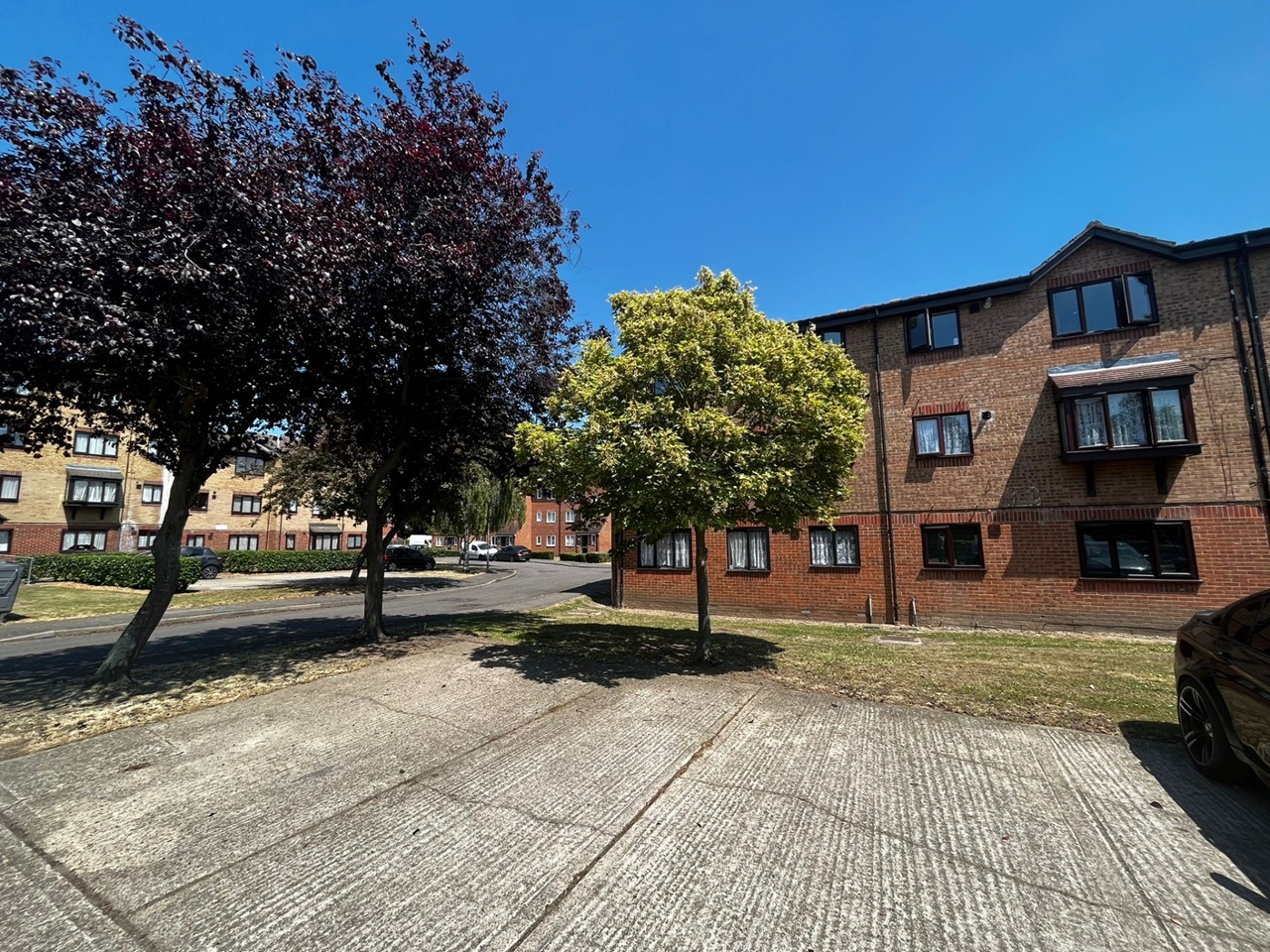Dagenham 2 Bed Flat, Plumtree Close, RM10 To Rent Now for £1,600.00 p/m