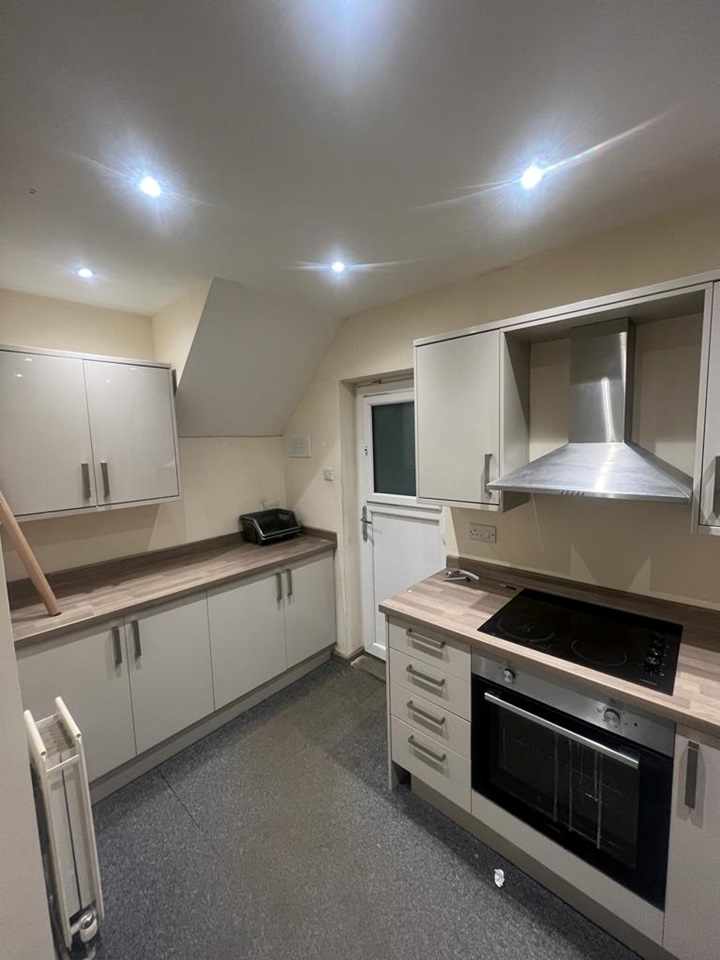 Scholes, Cleckheaton 2 Bed SemiDetached House, Foldings Parade, BD19