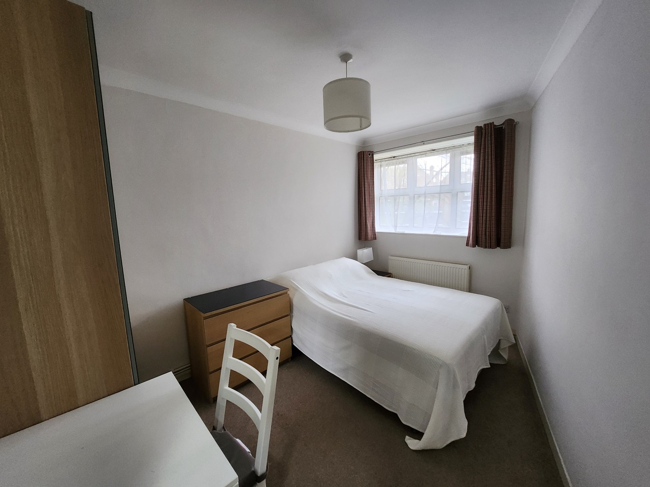 London 3 Bed Flat, Knebworth House, SW8 To Rent Now for £2,800.00 p/m