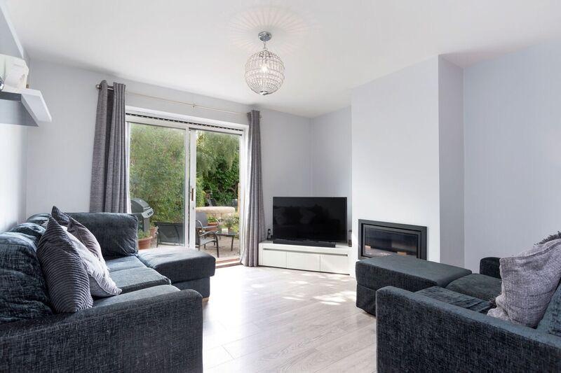 London Colney 3 Bed SemiDetached House, Summerfield Close, AL2 To