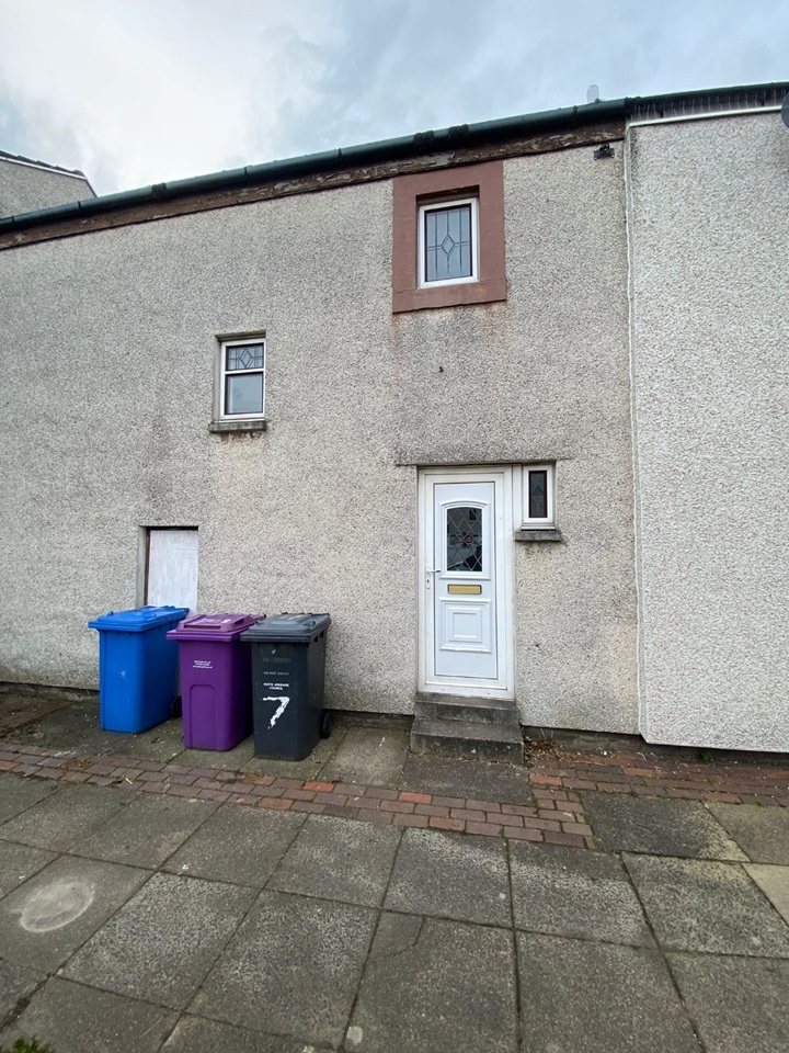 Bourtreehill South, Irvine 3 Bed Terraced House, Birkscairn Place
