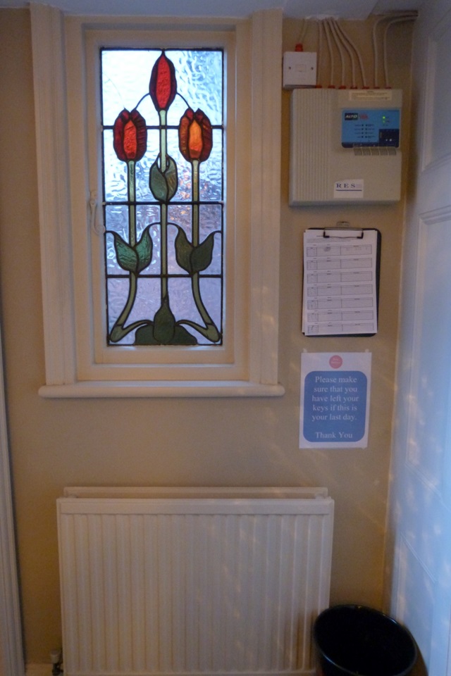 Reading Bedsit, Russell Street, RG1 To Rent Now for £1,350.00 p/m