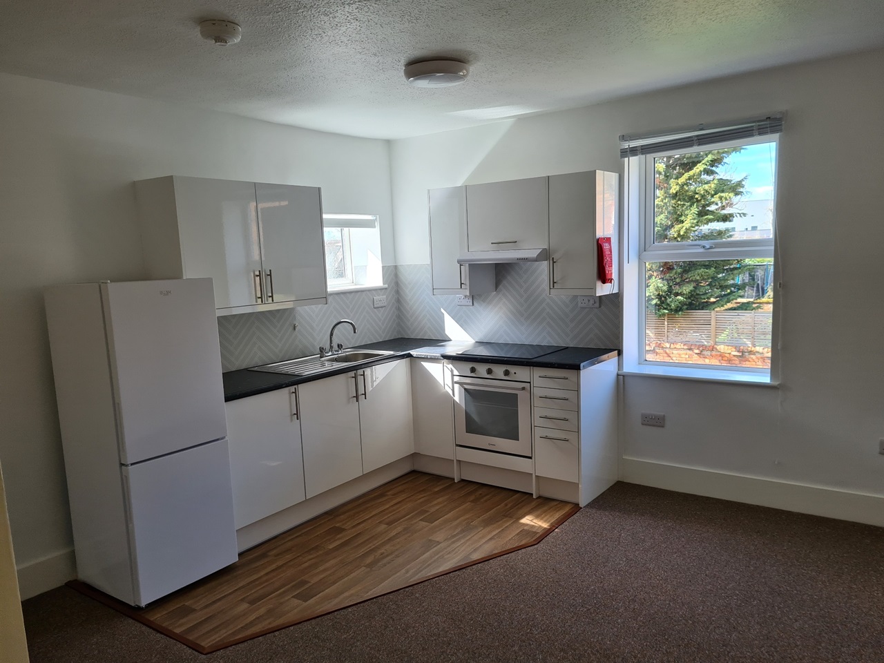 Bedford 1 Bed Flat, Goldington Avenue, MK40 To Rent Now for £750.00 p/m