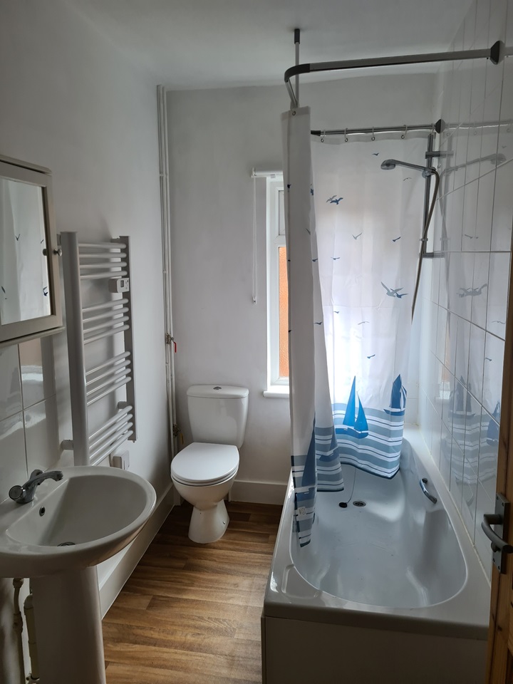 Bedford 1 Bed Flat, Goldington Avenue, MK40 To Rent Now for £750.00 p/m