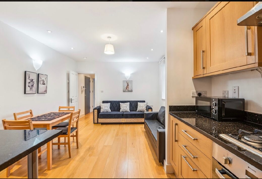 London 1 Bed Flat, South Lambeth Road, SW8 To Rent Now for £1,775.