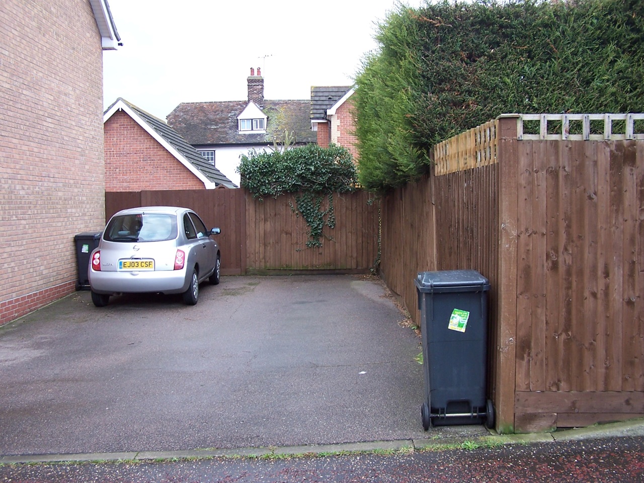 Braintree 2 Bed Terraced House, Jersey Way, CM7 To Rent Now for £