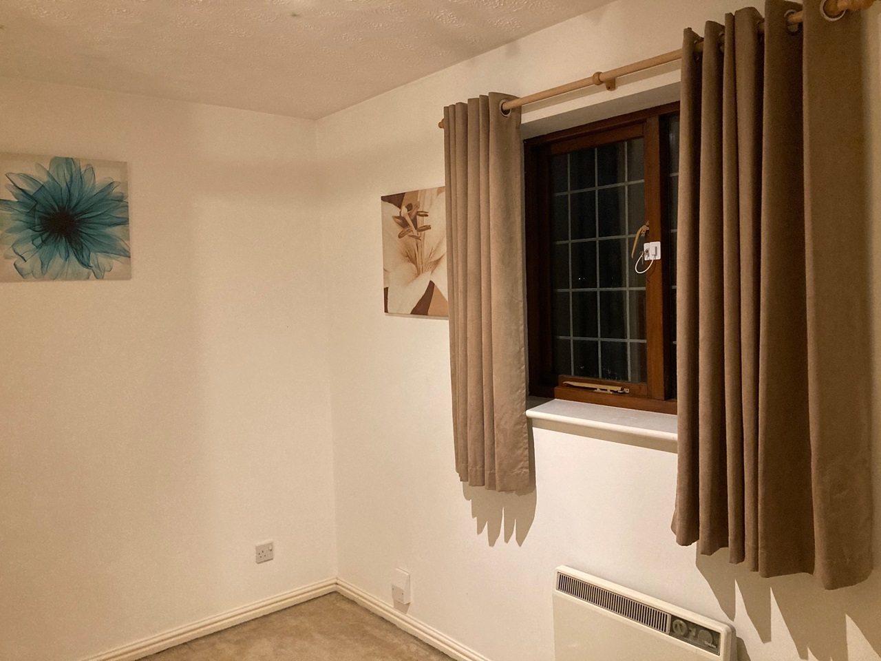 Toddington, Dunstable 2 Bed Terraced House, Frenchmans Close, LU5