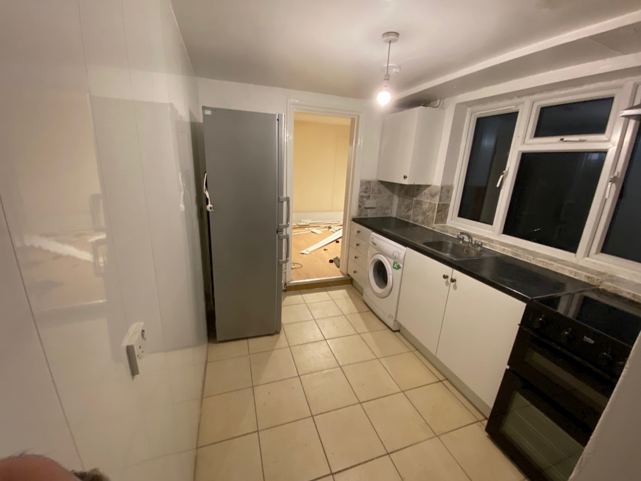 Guildford 1 Bed Flat, Worplesdon Road, GU2 To Rent Now for £1,100.