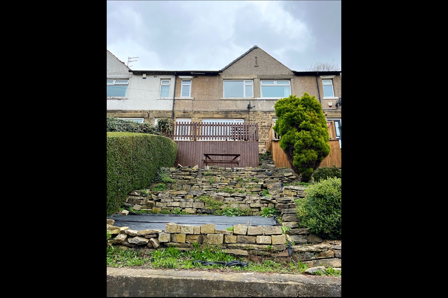 Stump Cross, Halifax 3 Bed Terraced House, Park Terrace, HX3 To
