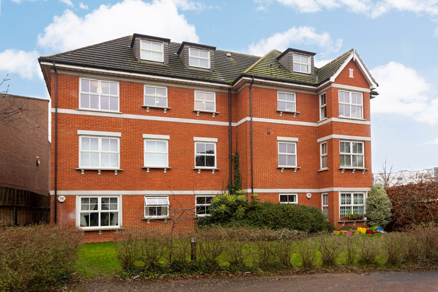 London 2 Bed Flat, Meadowside Apartments, SW2 To Rent Now for £