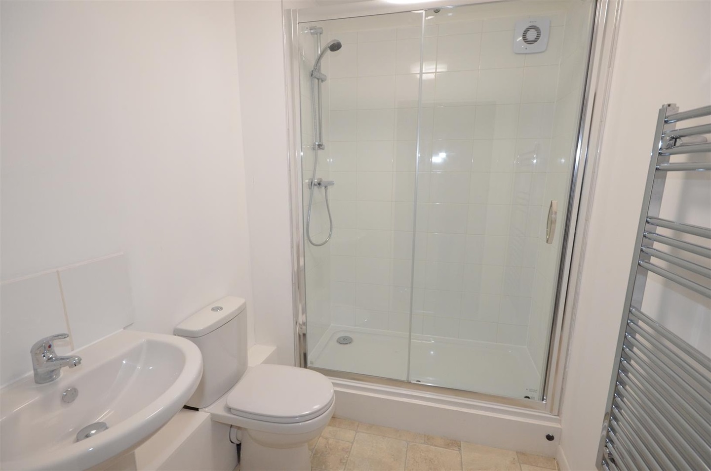 Parkstone, Poole 1 Bed Flat, Homelake House, BH14 To Rent Now for £