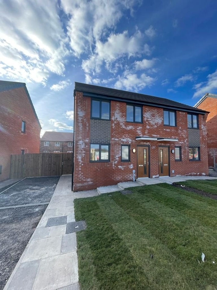 Winsford 3 Bed SemiDetached House, Balwen Close, CW7 To Rent Now for £1,095.00 p/m