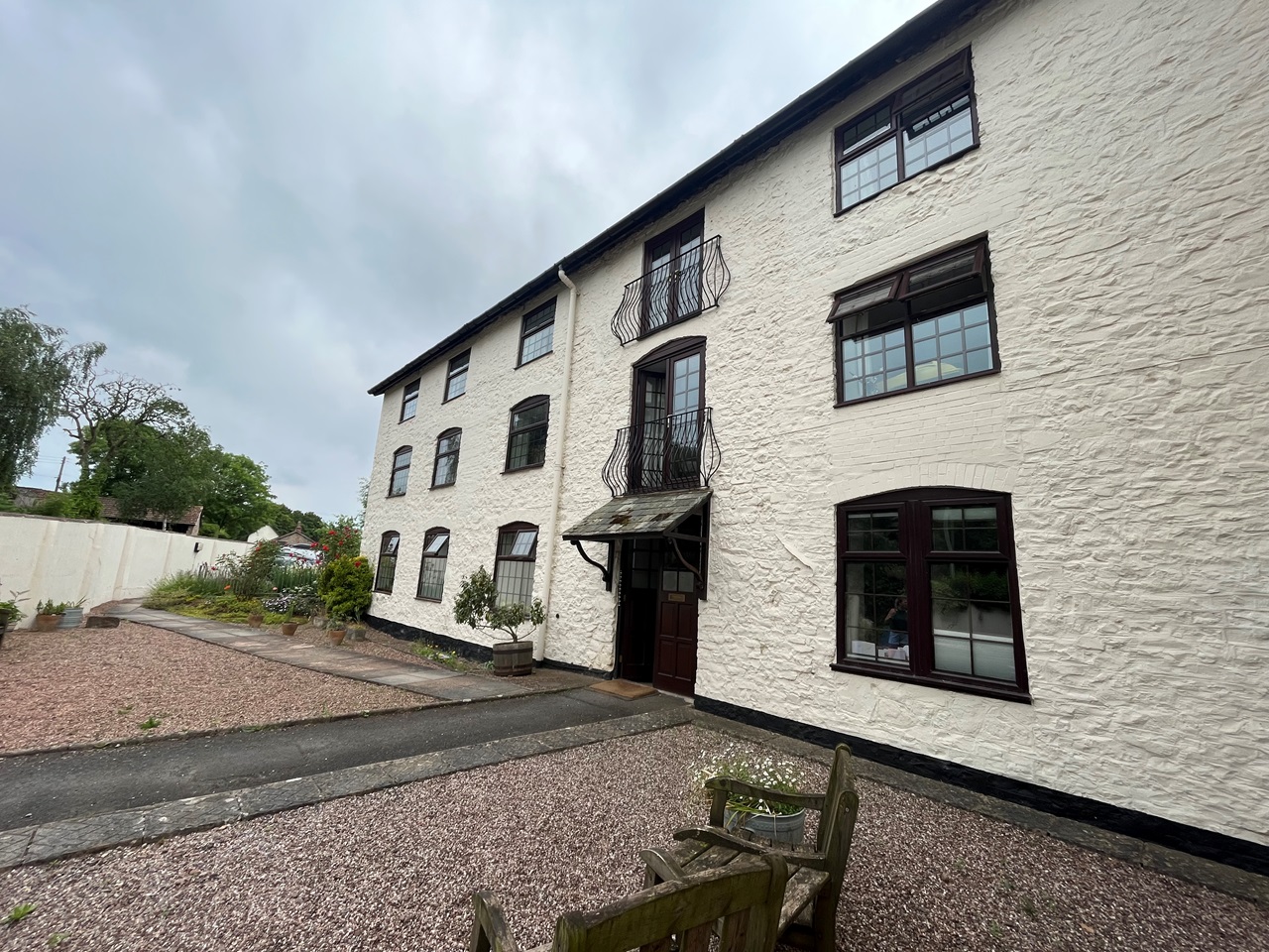Culmstock, Cullompton 2 Bed Flat, The Old Mill, EX15 To Rent Now