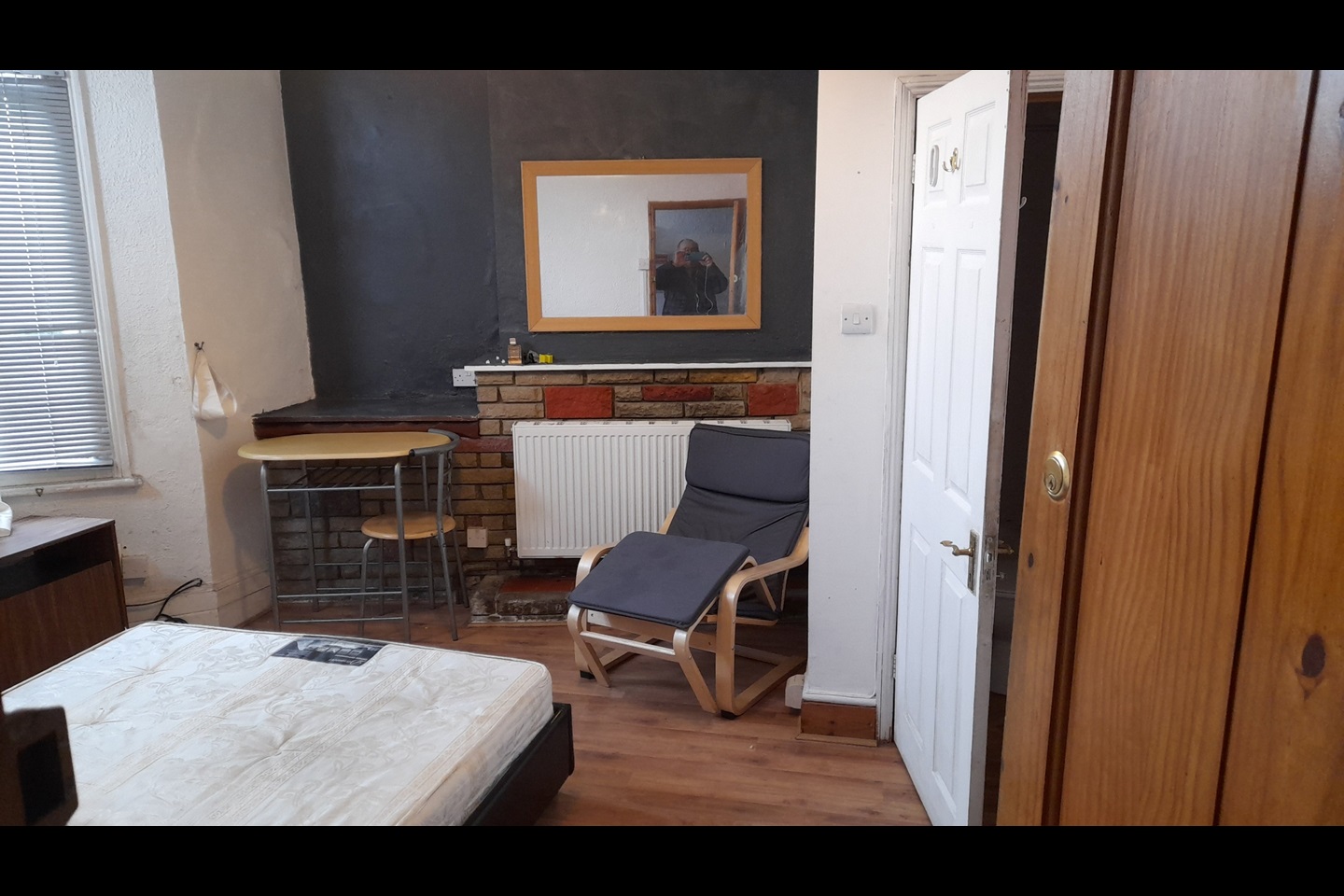 London Bedsit, London, N22 To Rent Now for £931.66 p/m