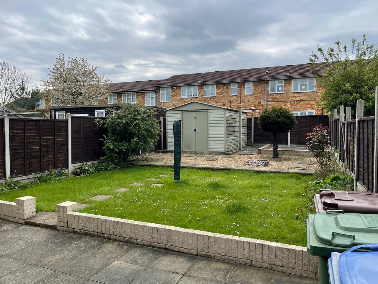 Grays 3 Bed Terraced House, Lenthall Avenue, RM17 To Rent Now for £