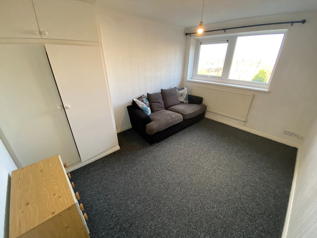 Gateshead 3 Bed Flat, Melbourne Court, NE8 To Rent Now for £800.00 p/m