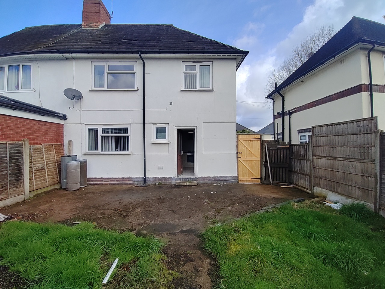 Wednesbury 3 Bed SemiDetached House, Barlow Road, WS10 To Rent Now