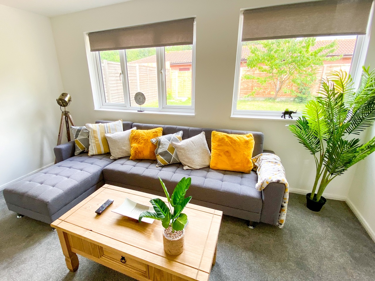 Coffee Hall, Milton Keynes 3 Bed SemiDetached House, Trubys Garden