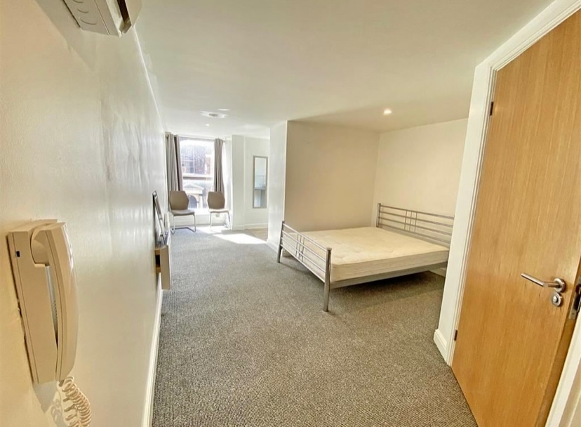 Liverpool 1 Bed Flat, Wolstenholme Square, L1 To Rent Now for £650.