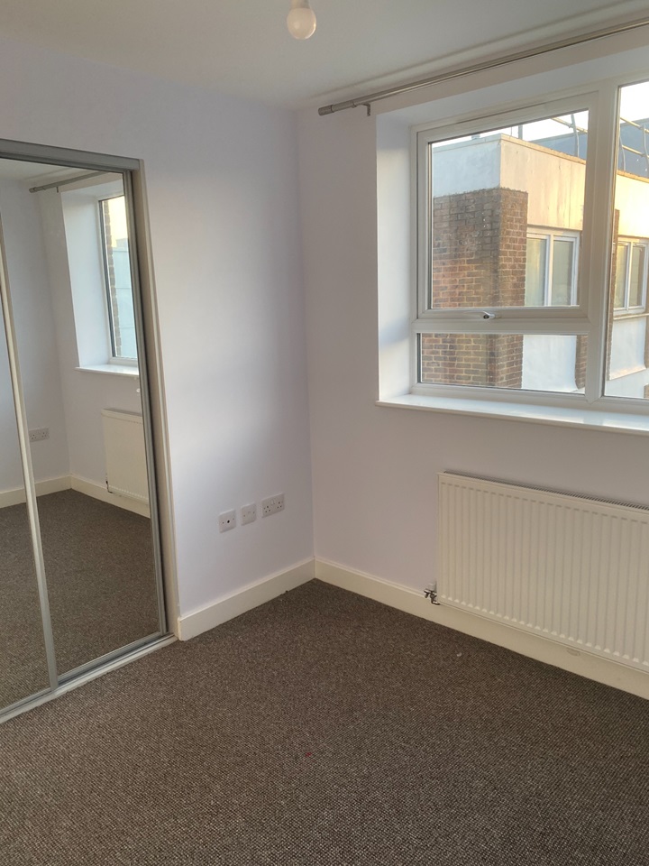 Bletchley, Milton Keynes 1 Bed Flat, Queensway, MK2 To Rent Now for