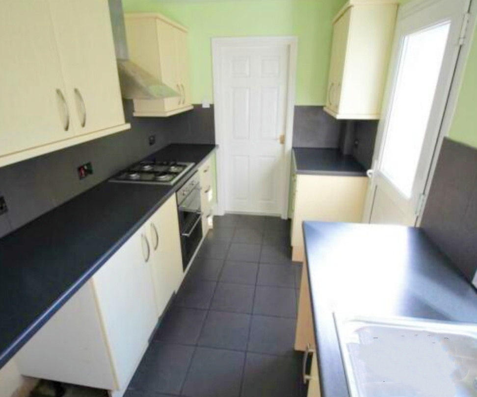 Grimsby 3 Bed Terraced House, Weelsby Street, DN32 To Rent Now for