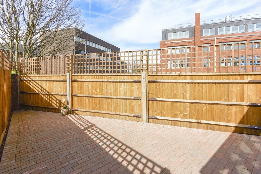 Epsom 3 Bed End Terrace, Hawthorne Place, KT17 To Rent Now for £