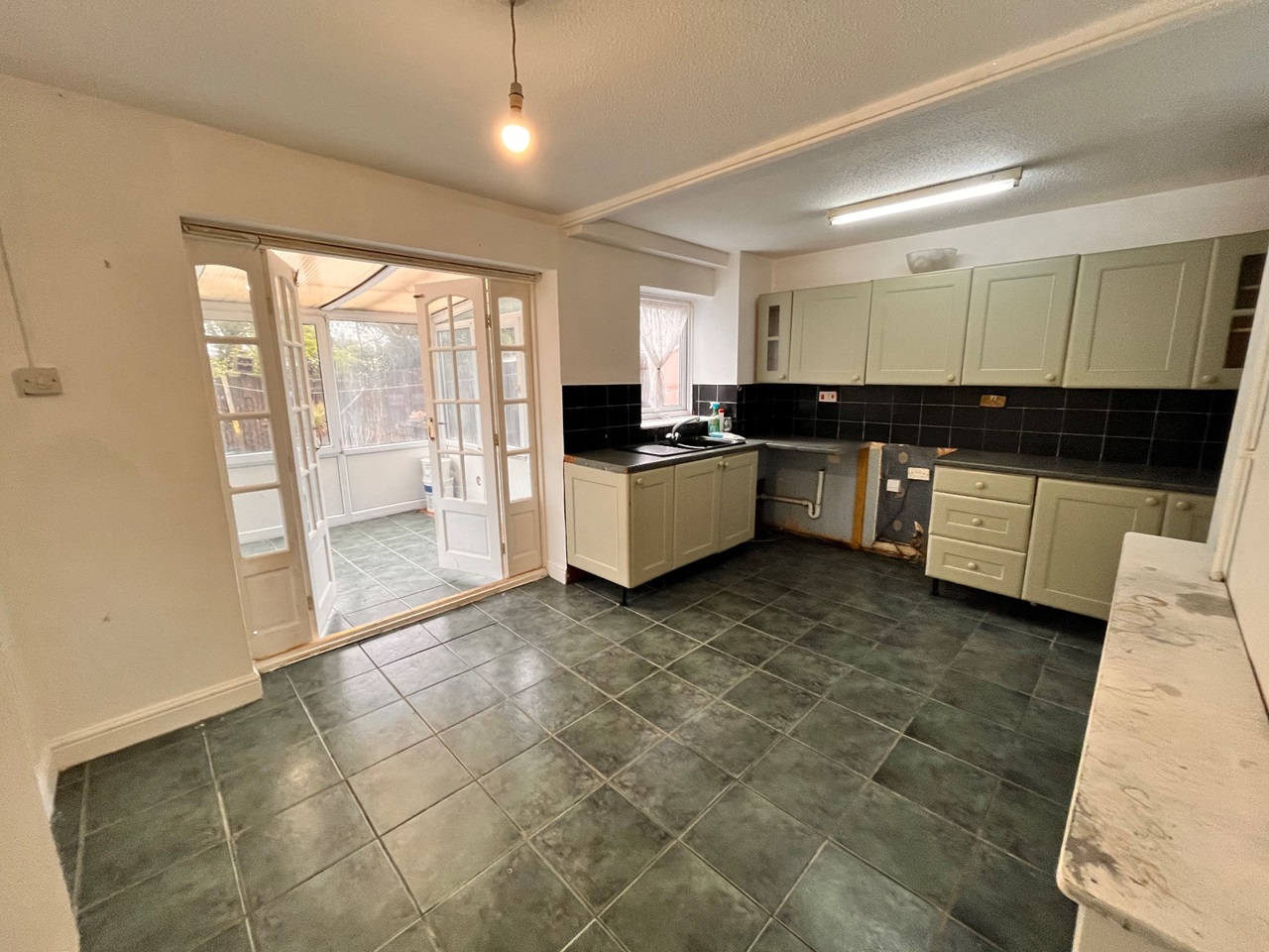 Brackla, Bridgend 3 Bed SemiDetached House, NantYFfynnon, CF31