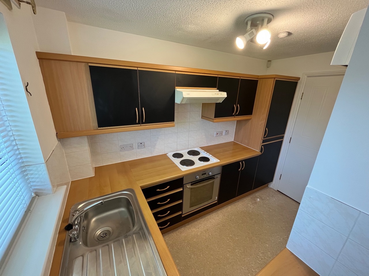 Erskine 2 Bed Flat, St. Annes Wynd, PA8 To Rent Now for £800.00 p/m