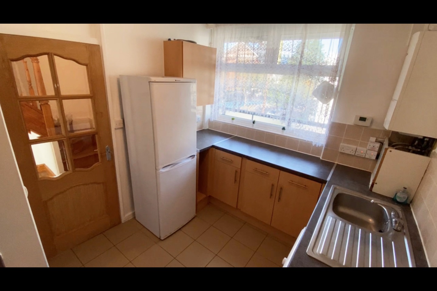 London Room in a Shared Flat, Musgrove House, E9 To Rent Now for £