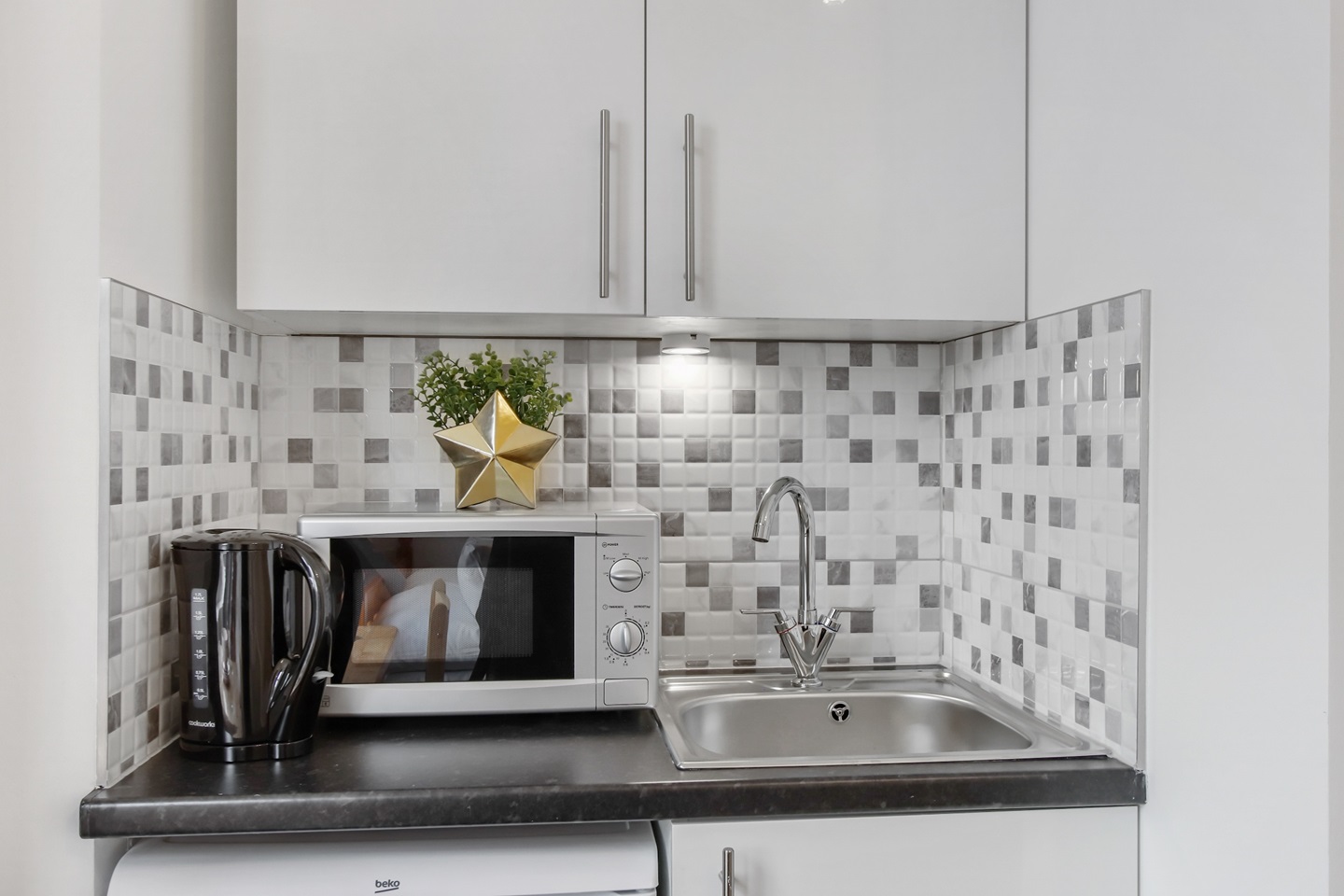 Southall Studio Flat, Dormers Wells Lane, UB1 To Rent Now for £