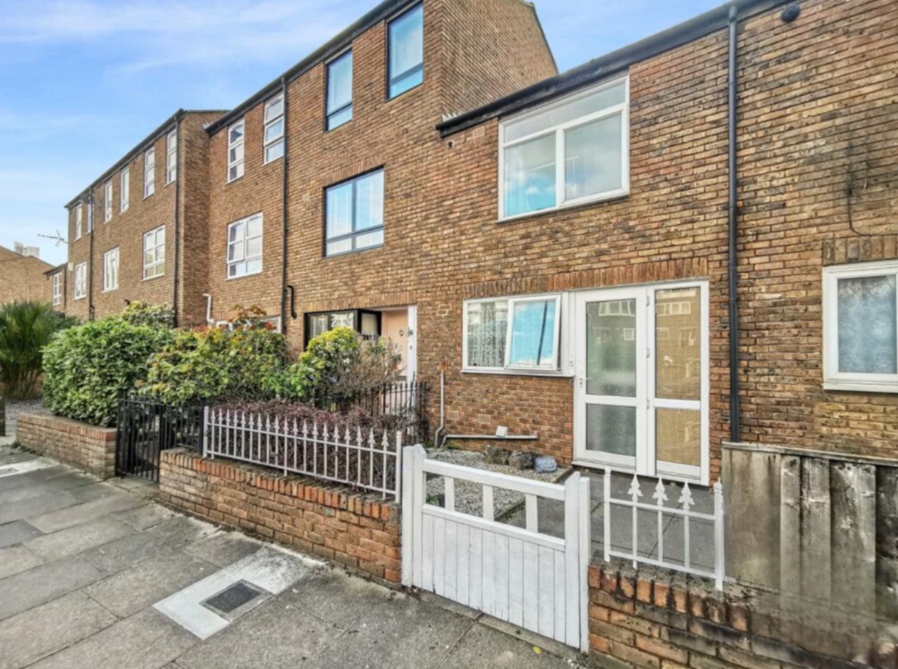 London 3 Bed Terraced House, Maxey Road Se18 7El, SE18 To Rent Now for £2,200.00 p/m