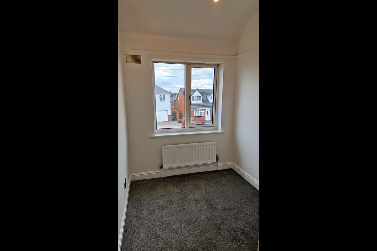 Oldbury 3 Bed Terraced House, Uplands Avenue, B65 To Rent Now for £