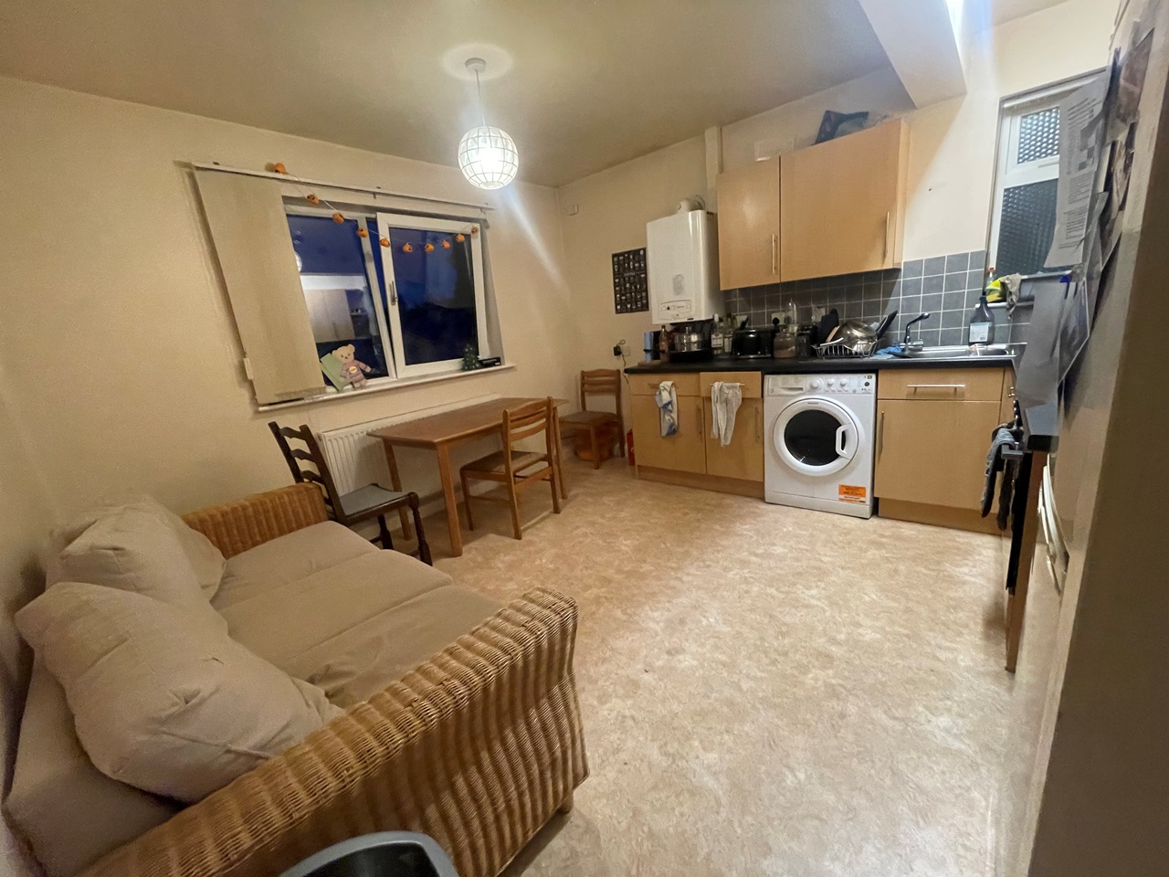 Bath 3 Bed Flat, Ringwood Road, BA2 To Rent Now for £2,025.00 p/m