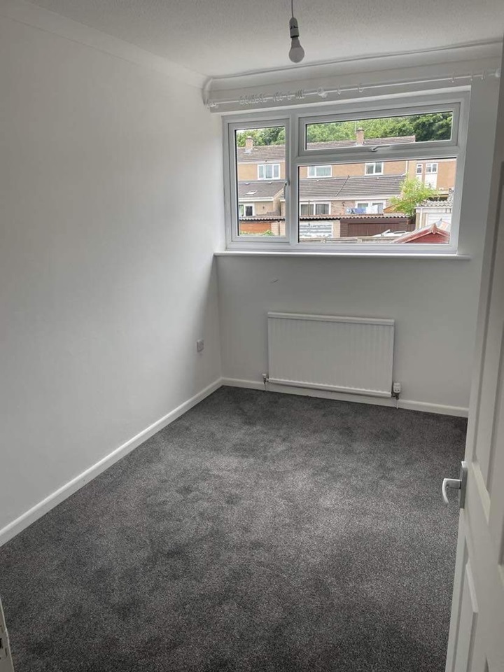 Matson, Gloucester 3 Bed Terraced House, Underhill Road, GL4 To