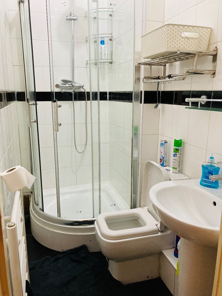 Manchester Room in a Shared House, Stockport Road, M12 To Rent Now