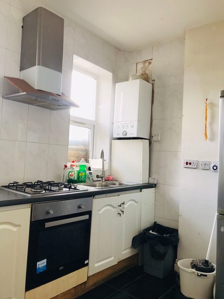 Manchester Room in a Shared House, Stockport Road, M12 To Rent Now