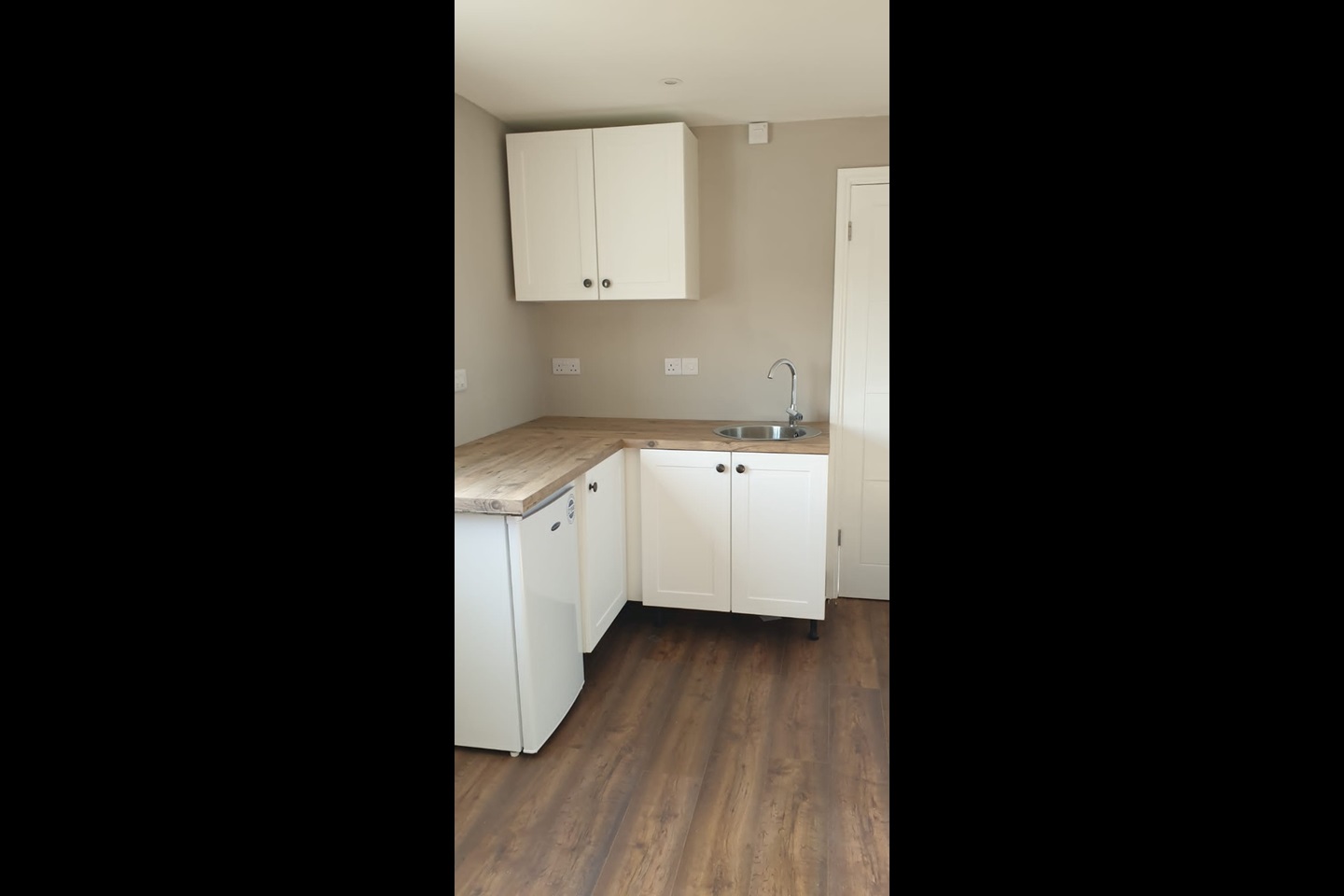 Hayes Studio Flat, Hayes, UB4 To Rent Now for £1,000.00 p/m