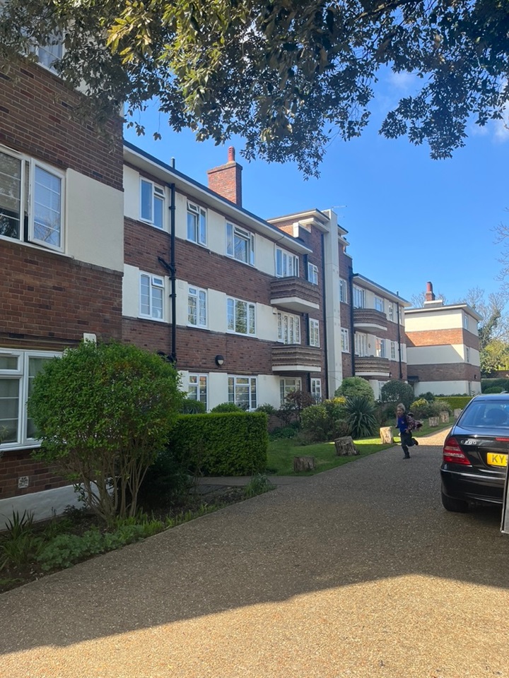 Streatham 2 Bed Flat, Benhurst Court, SW16 To Rent Now for £1,800.