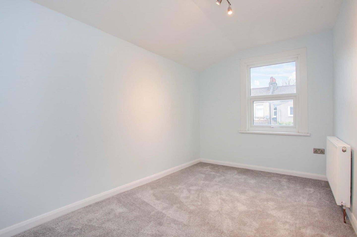 London 3 Bed Terraced House, Upperton Road West, E13 To Rent Now