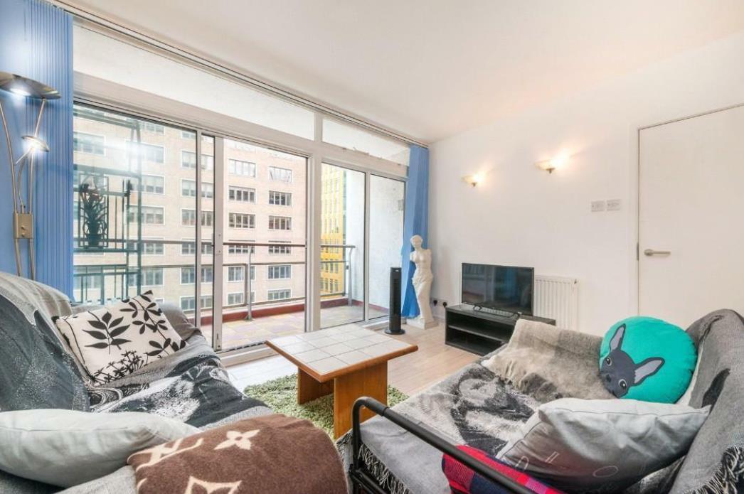 London 2 Bed Flat, Centre Point House, WC2H To Rent Now for £3,142.