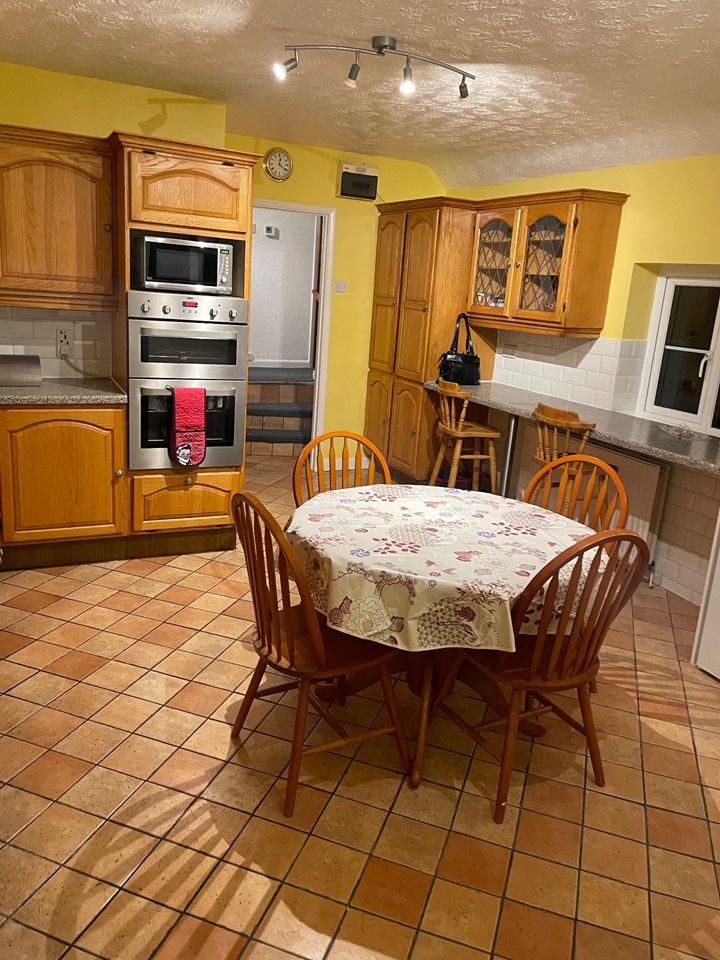 Arborfield Cross, Reading 3 Bed Flat, Arborfield Garage, RG2 To