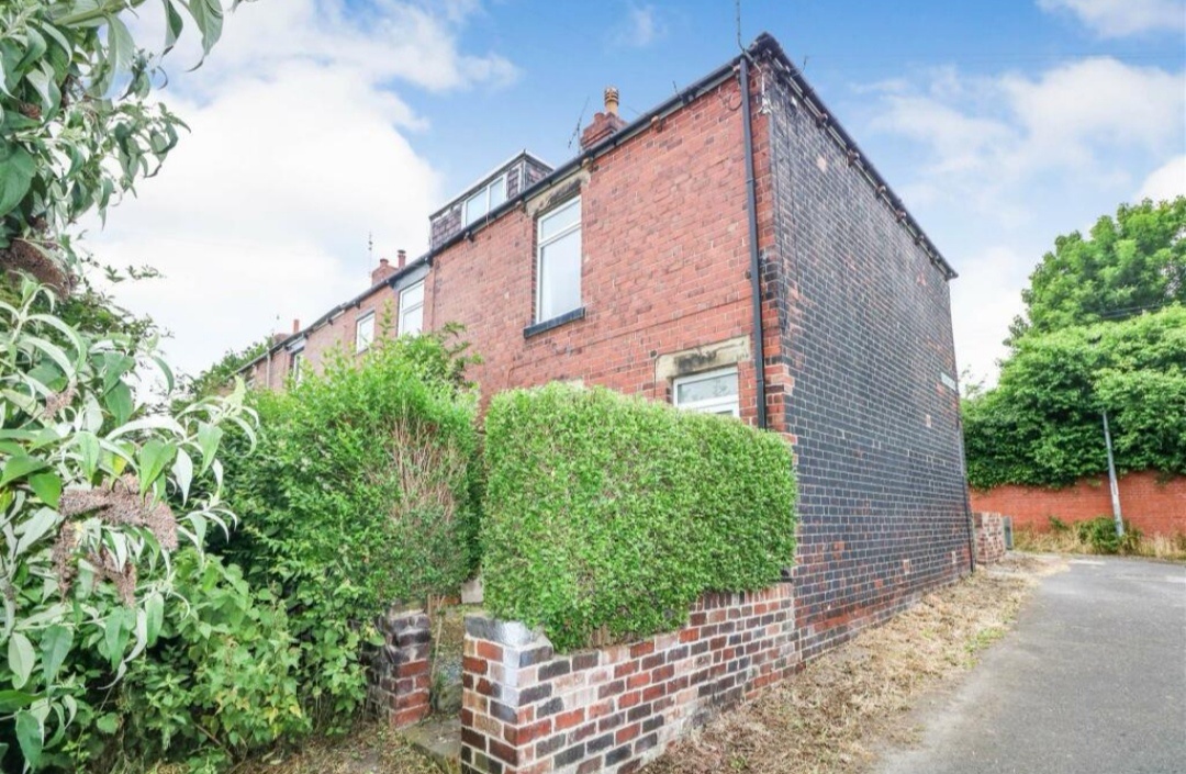 Barnsley 2 Bed Terraced House, Scholes View, S74 To Rent Now for £