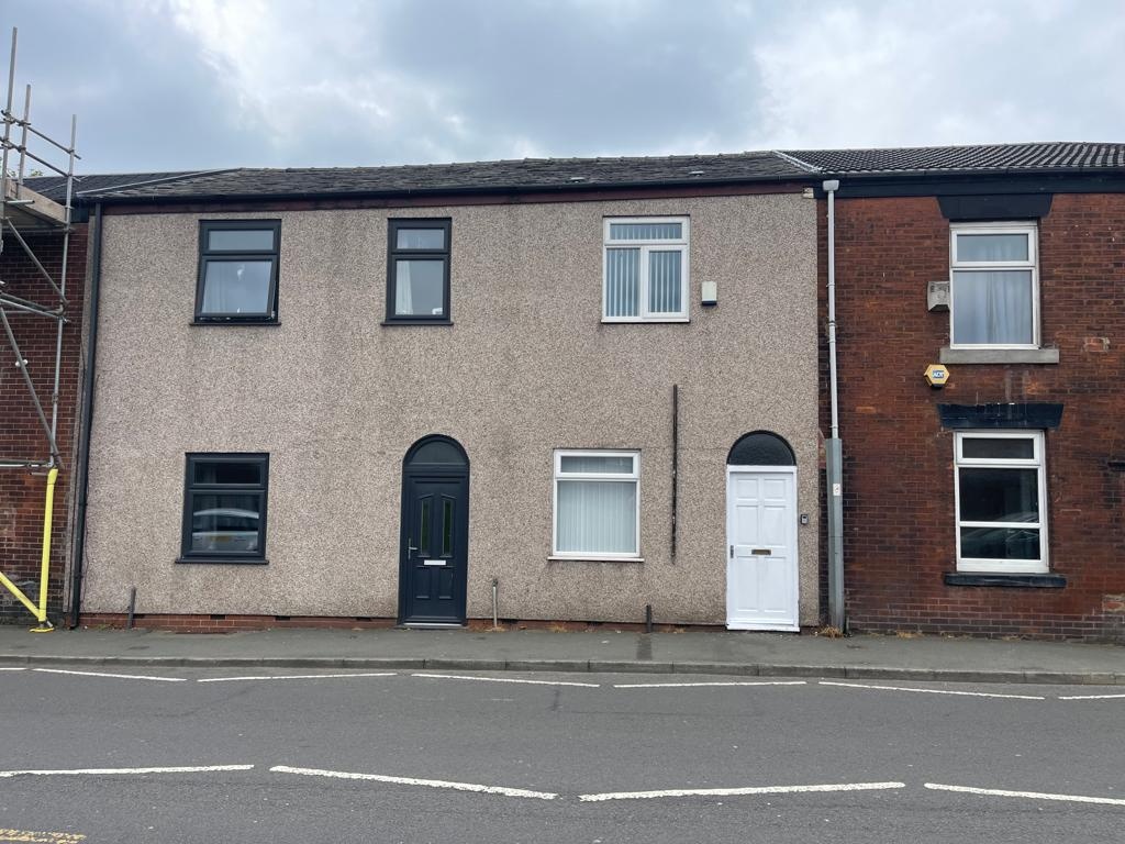 Middleton, Manchester 2 Bed Terraced House, Grimshaw Lane, M24 To