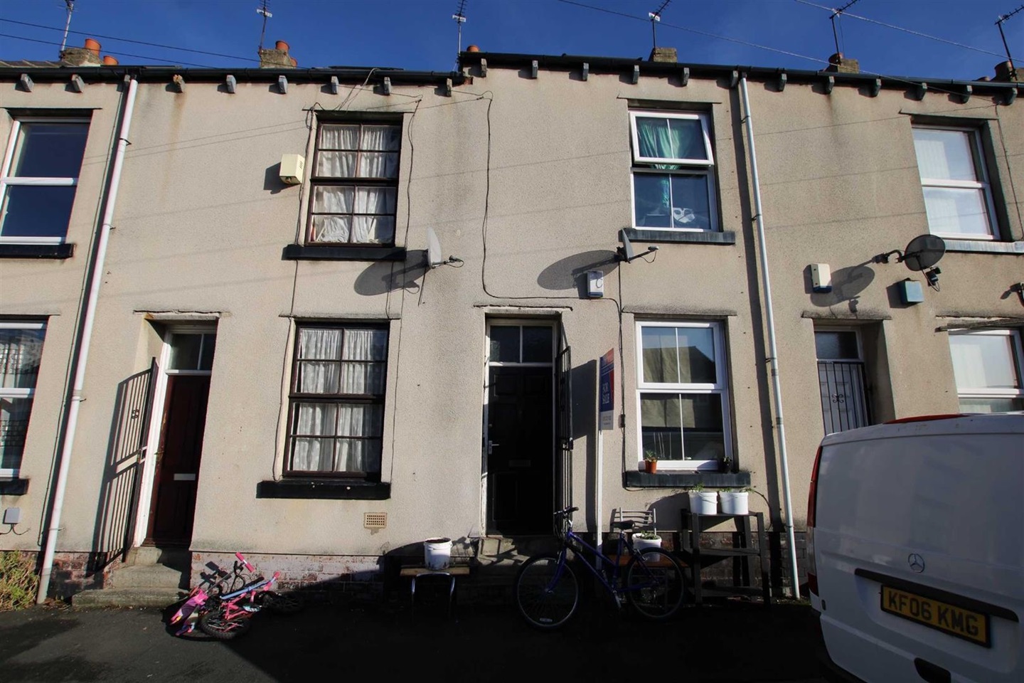 Leeds 2 Bed Terraced House, Westlock Avenue, LS9 To Rent Now for £