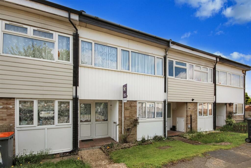 Wymington, Rushden 3 Bed Terraced House, St. Lawrence Walk, NN10 To